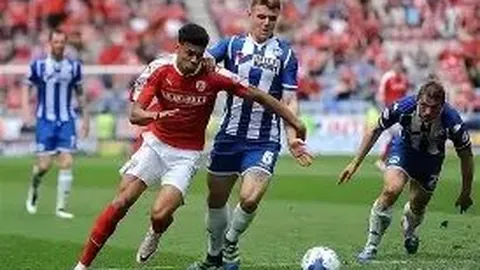 伊能静之子挑战高跟鞋，与佳丽并肩展露修长双腿